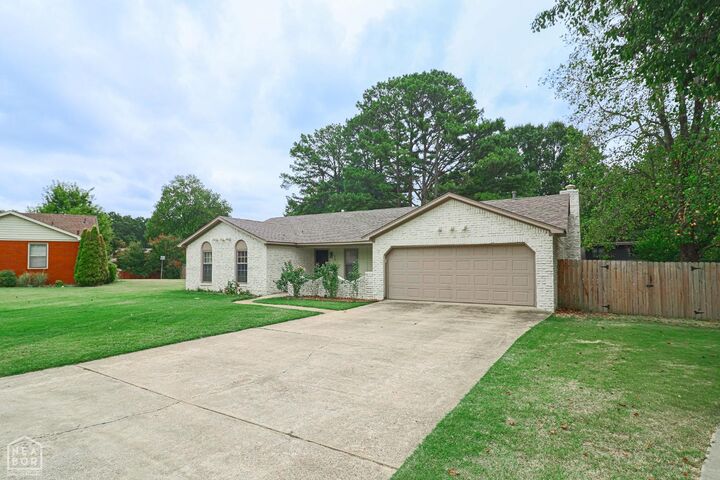 Property Photo:  2812 Glenwood Cove  AR 72401 