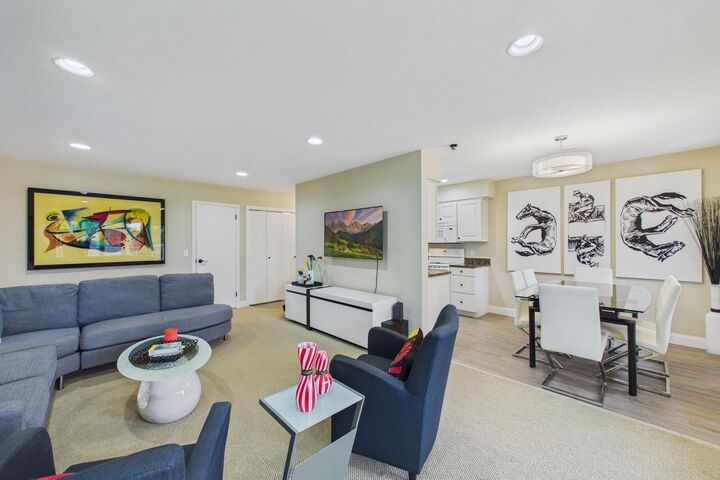 Property Photo: 6005 Eden Prairie Road 210 MN 55436