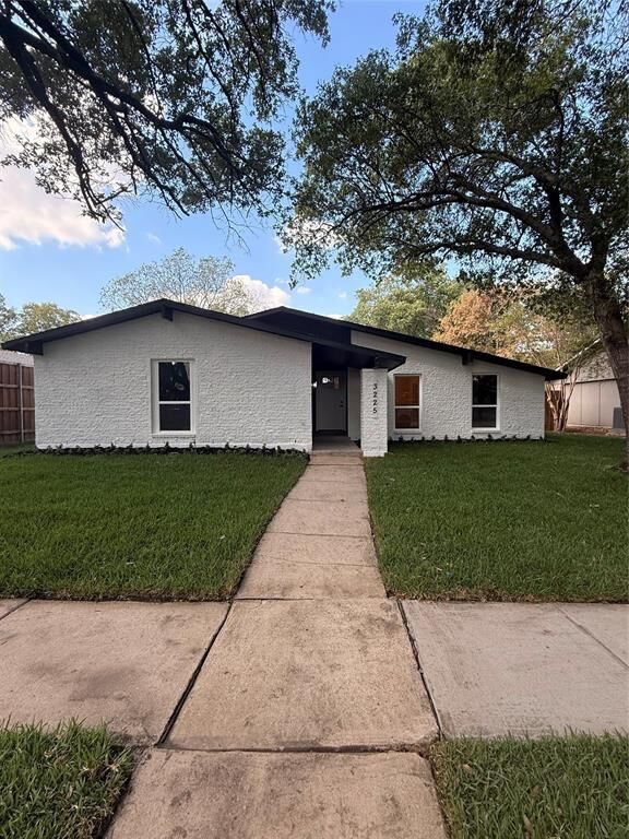 Property Photo:  3225 Collins Boulevard  TX 75044 
