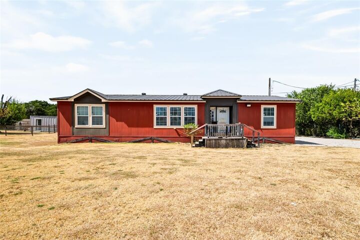 Property Photo: 170 Western Lake Drive TX 76087