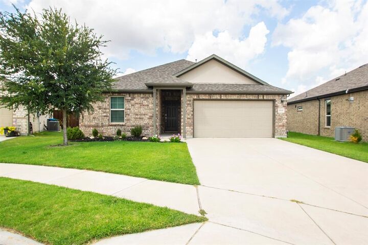 Property Photo:  8840 Landergin Mesa Drive  TX 76131 