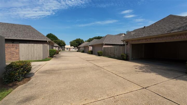 Property Photo: 2050 Stockwell Road 4 LA 71111