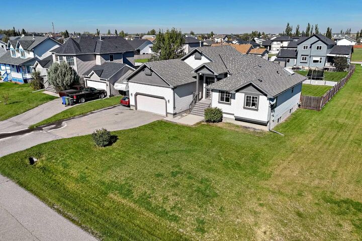 Property Photo: 12 Welshimer Crescent NE AB T0J 1X1