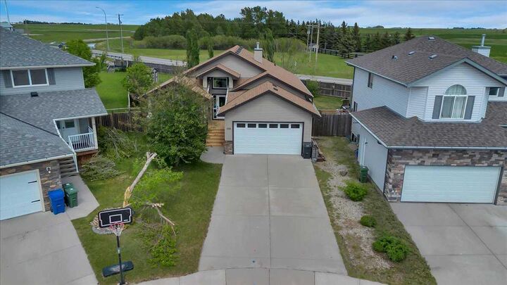 Property Photo:  188 Aspen Creek Crescent  AB T1P 0A7 