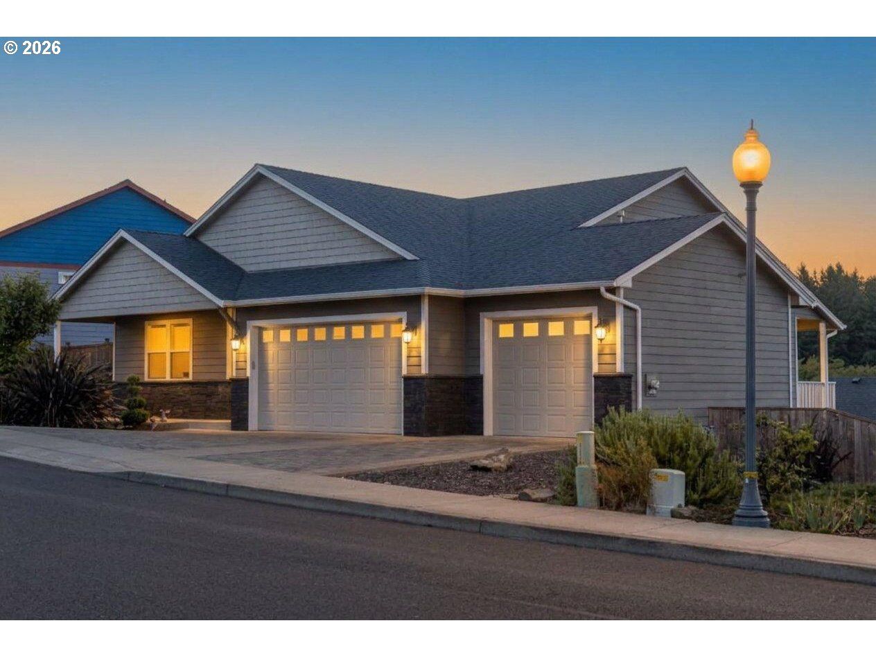 Property Photo:  5294 NE Voyage Ave  OR 97367 
