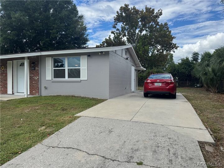 Property Photo: 3851 SW 147th Lane Road FL 34473