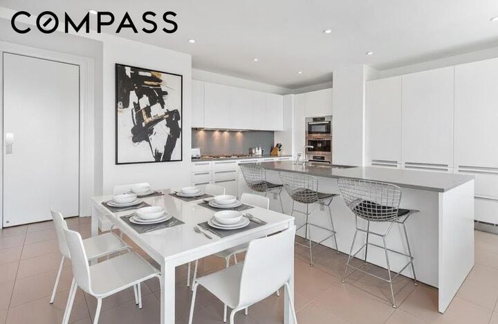Property Photo:  255 E 74th Street 27A  NY 10021 