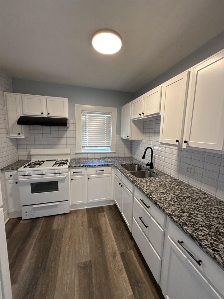 Property Photo: 2241 N Mascot Ave KS 67204-5912