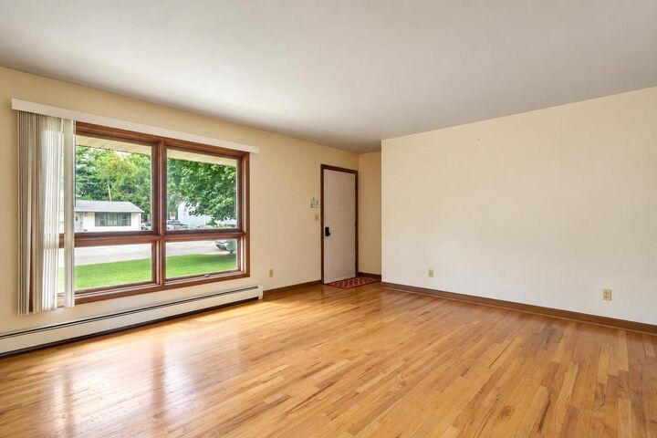Property Photo: 1726 Avon Court WI 53511
