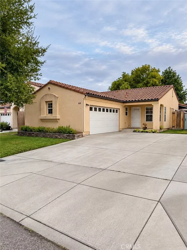 Property Photo:  44 Gray Pine  CA 93465 