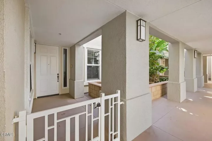 Property Photo:  1423 Windshore Way  CA 93035 