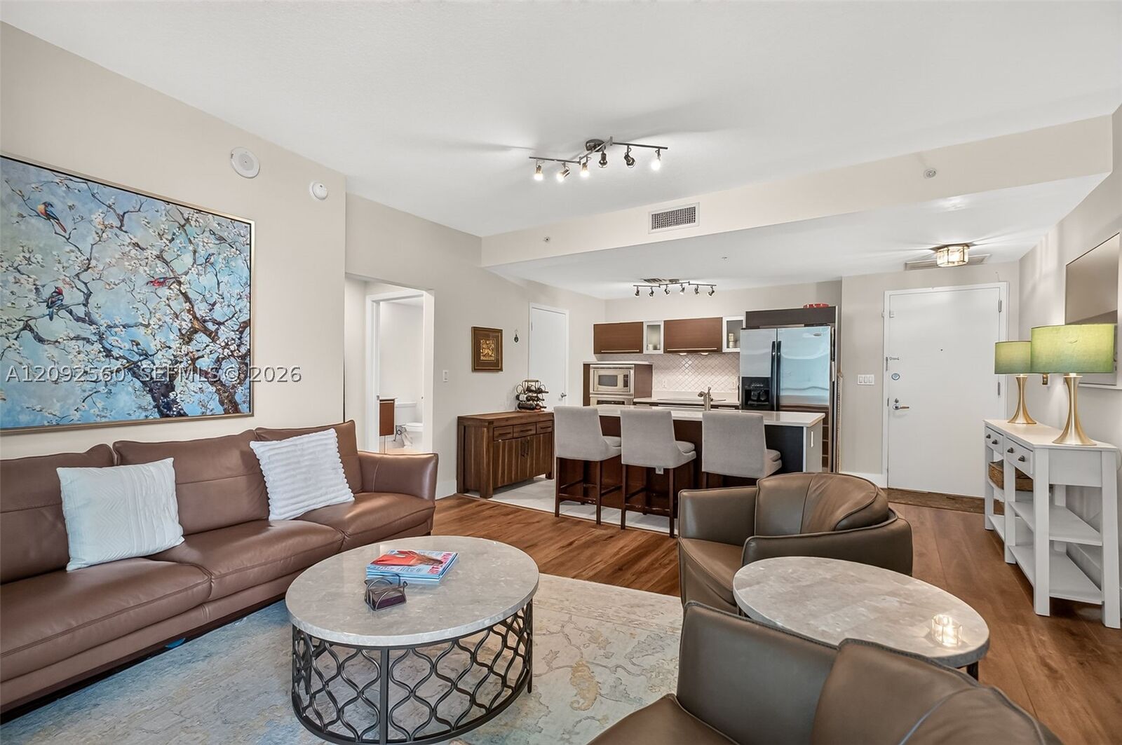 Property Photo:  1900 N Bayshore Dr 2717  FL 33132 