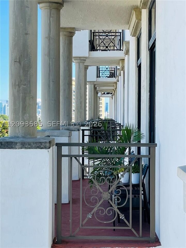 Property Photo: 1805 Ponce De Leon Blvd 611 FL 33134