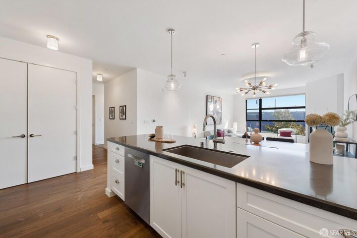 Property Photo:  1260 Minnesota Street 104  CA 94107 