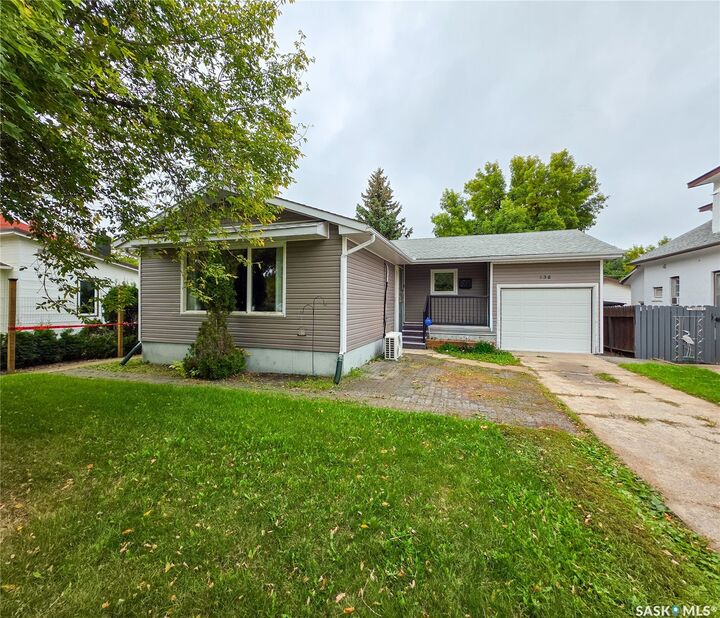 Property Photo: 138 6th Avenue E SK S0A 2P0