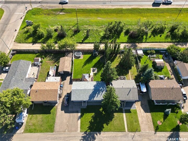 Property Photo: 10206 Ross Crescent SK S9A 3R6