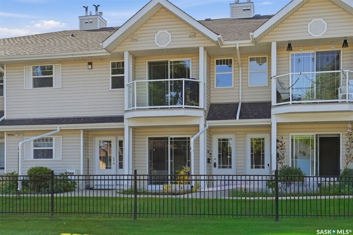Property Photo: 141 105th Street W 202 F SK S7N 1N3