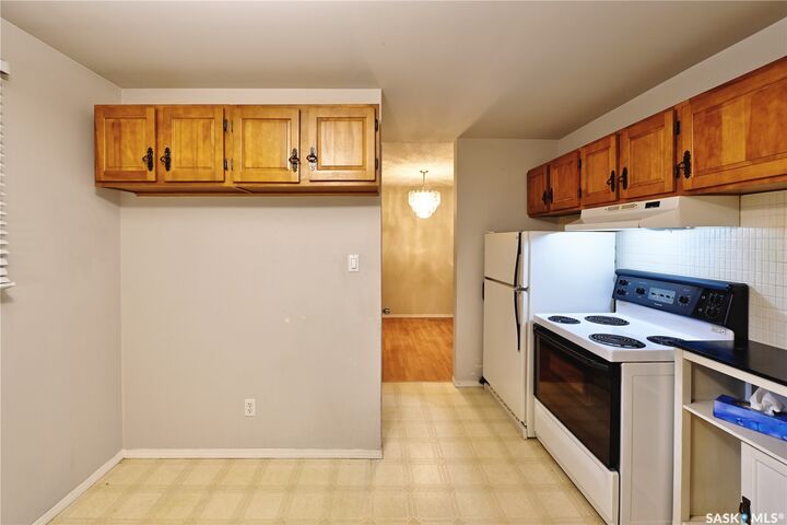 Property Photo:  321 Winnipeg Avenue N  SK S7L 3P3 