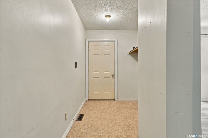 Property Photo: 215 Primrose Drive 12 SK S7K 5E4