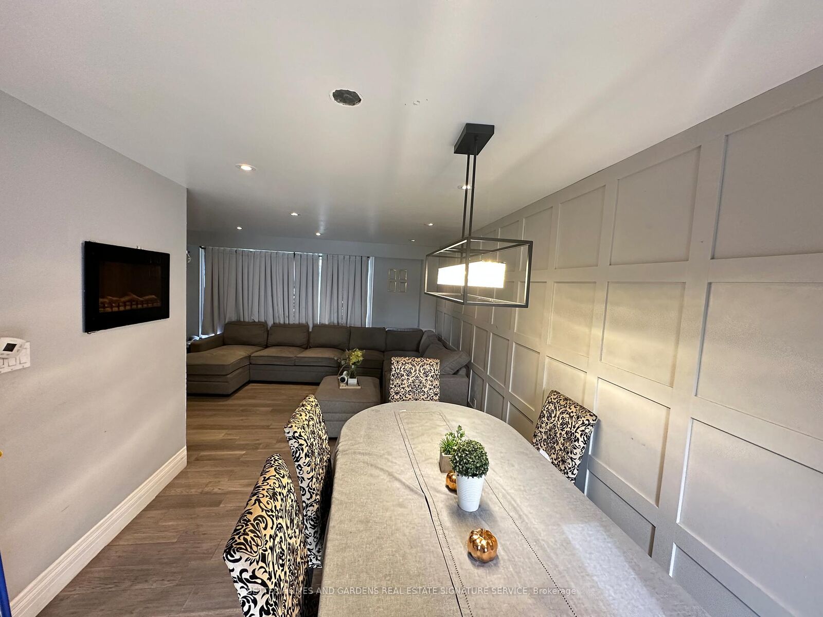 Property Photo:  7076 Harwick Drive  ON L4T 3A4 