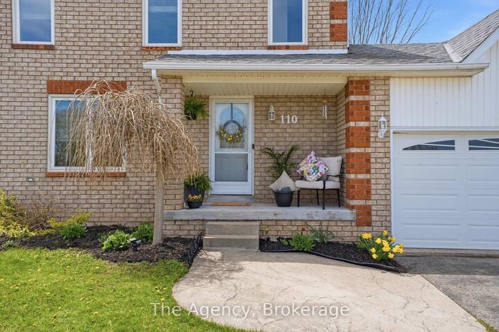 Property Photo:  110 Leeson Street S  ON L0N 1G0 