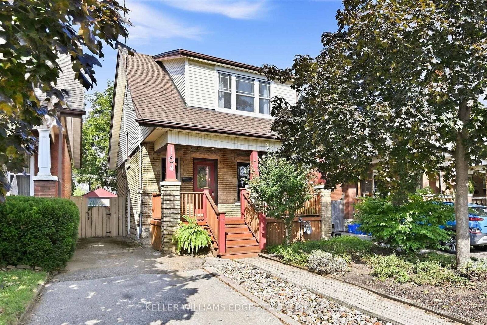 Property Photo:  164 Balmoral Avenue S  ON L8M 3K3 