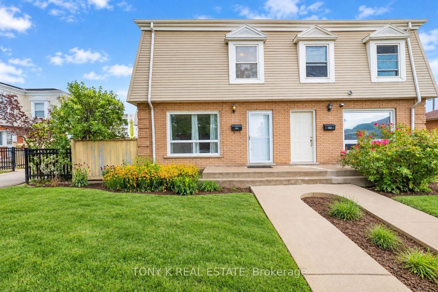 Property Photo: 104 Neil Avenue 104 ON L8G 2N6