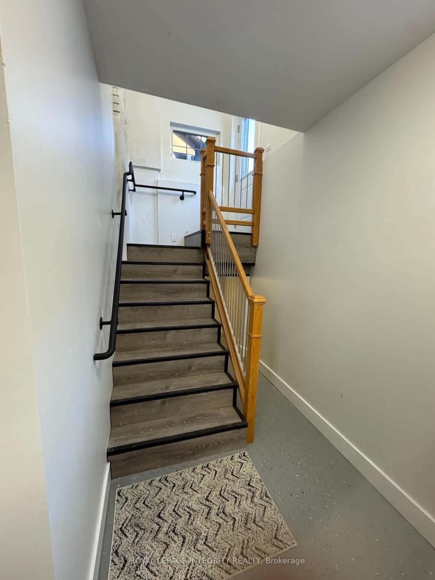 Property Photo:  50 Clarendon Avenue 2  ON K1Y 0P2 