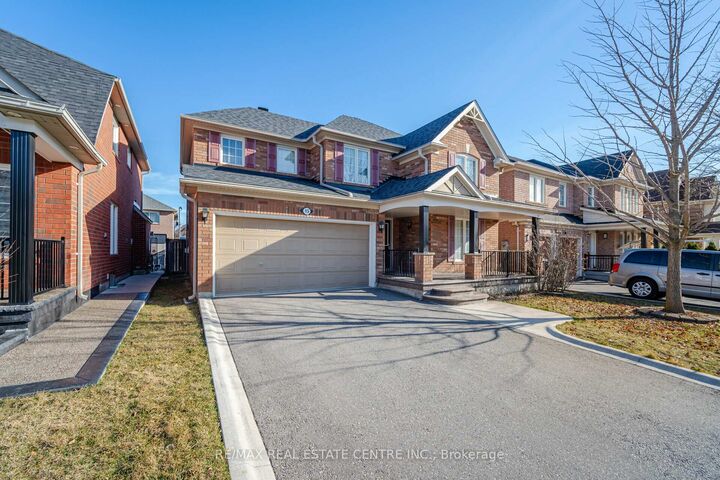 Property Photo:  15 Mendoza Drive Upper  ON L7A 3M3 