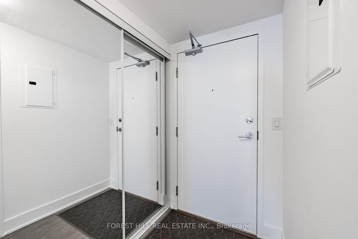 Property Photo:  508 Wellington Street W 802  ON M5V 0K8 