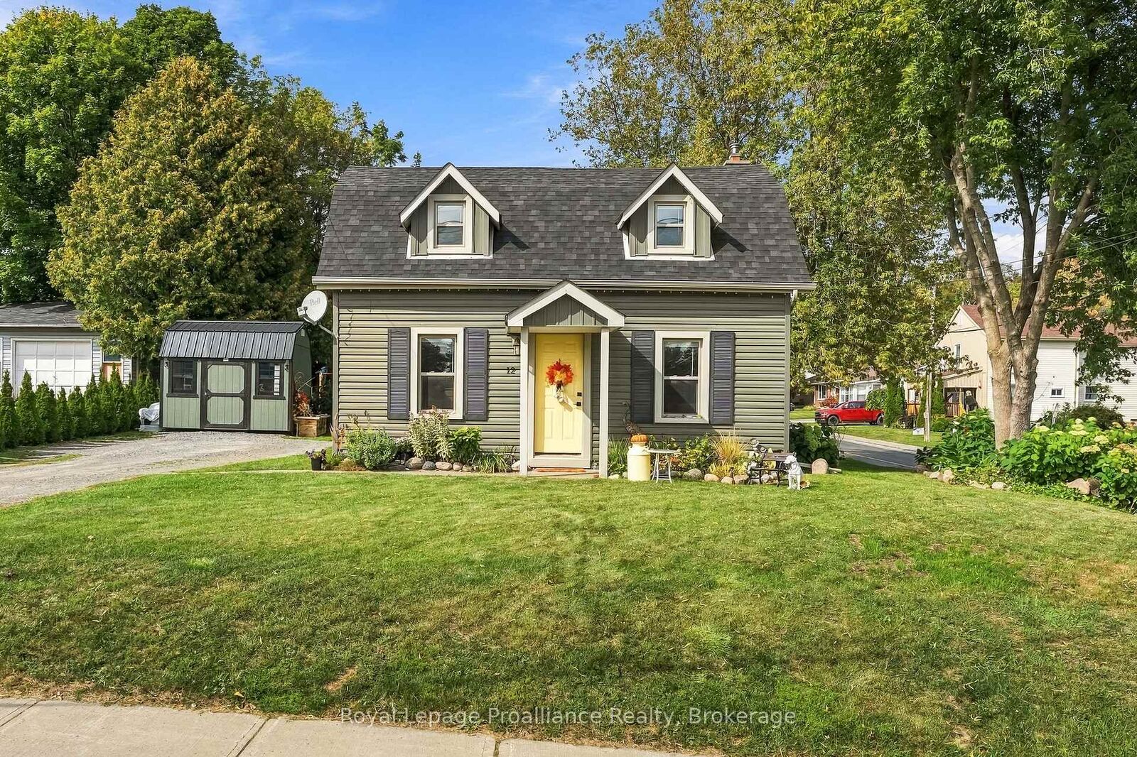 Property Photo:  12 Singleton Street  ON K0K 1H0 