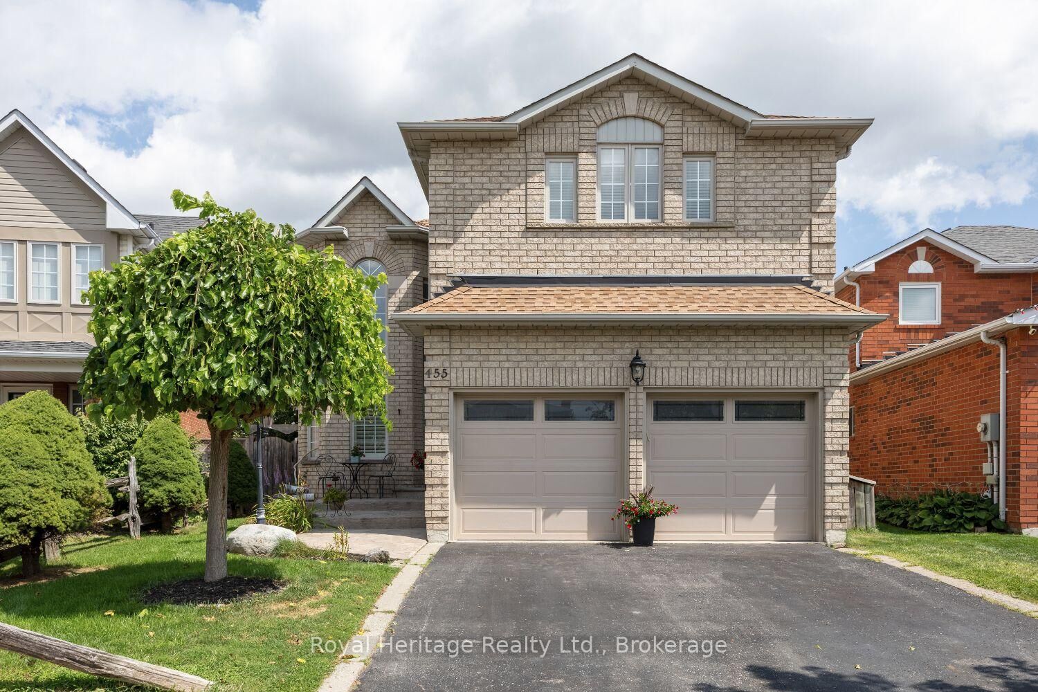 Property Photo:  455 Ormond Drive  ON L1K 2L8 