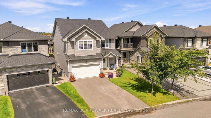 Property Photo: 210 Pingwi Place ON K1X 0G1
