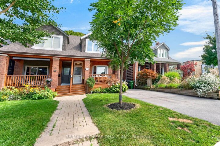 Property Photo:  17 Fifth Street  ON M8V 2Z1 