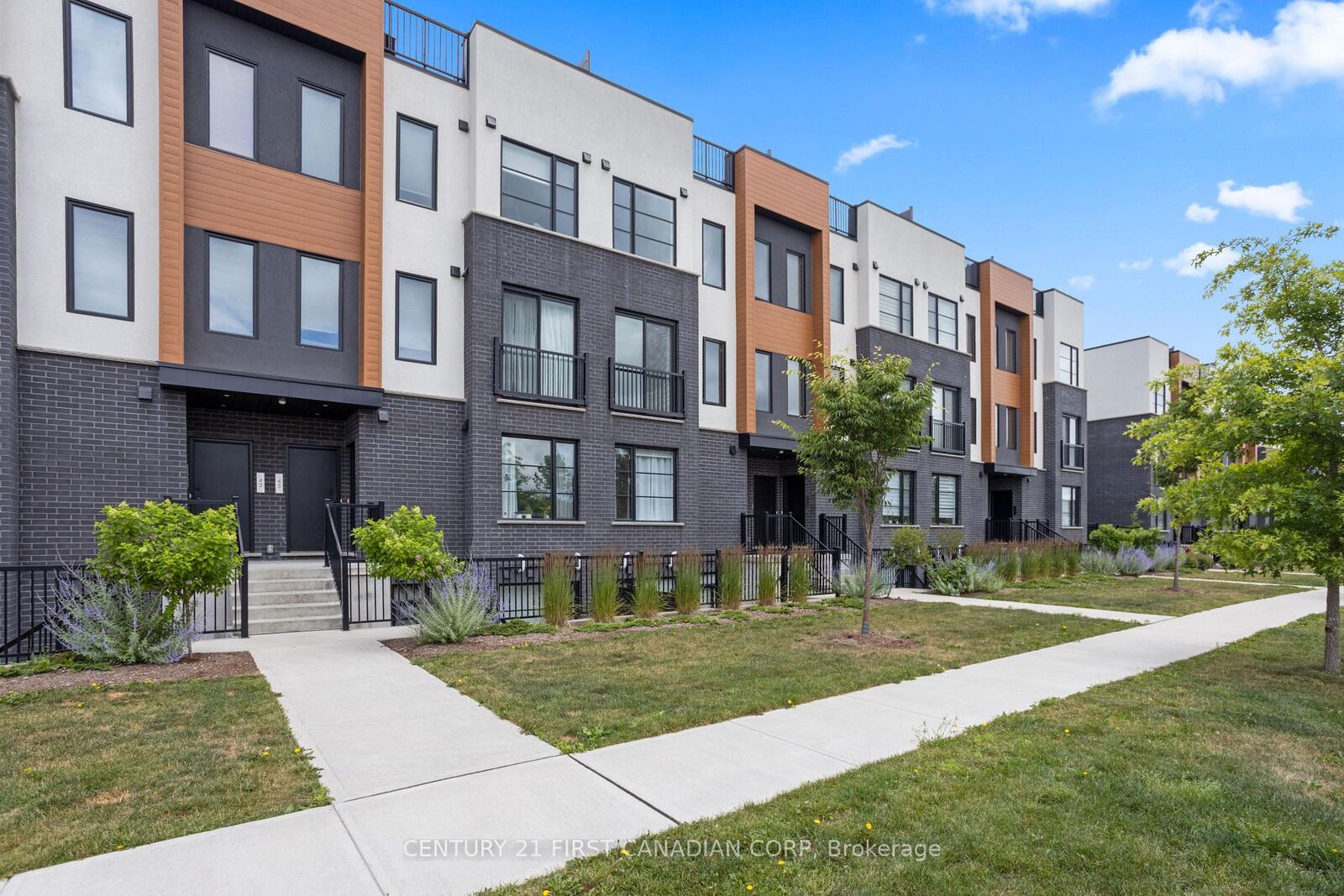 Property Photo:  3900 Savoy Street 45  ON N6P 0H9 