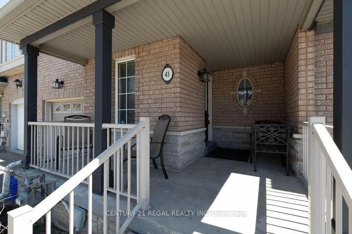 Property Photo:  43 Waterton Crescent  ON L4B 4L2 