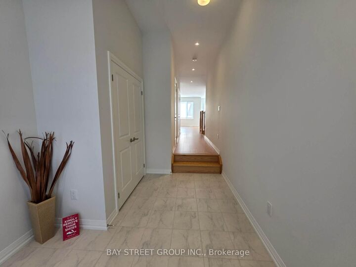 Property Photo:  63 Sandels Avenue  ON L4S 0M5 