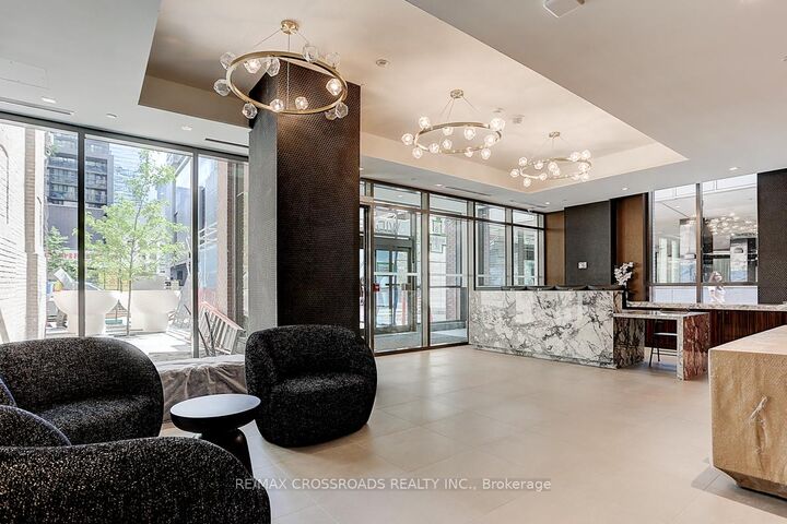 Property Photo:  8 Widmer Street 1911  ON M5V 0W6 