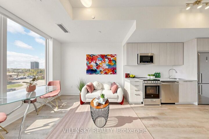 Property Photo: 185 Deerfield Road 407 ON L3Y 0G7