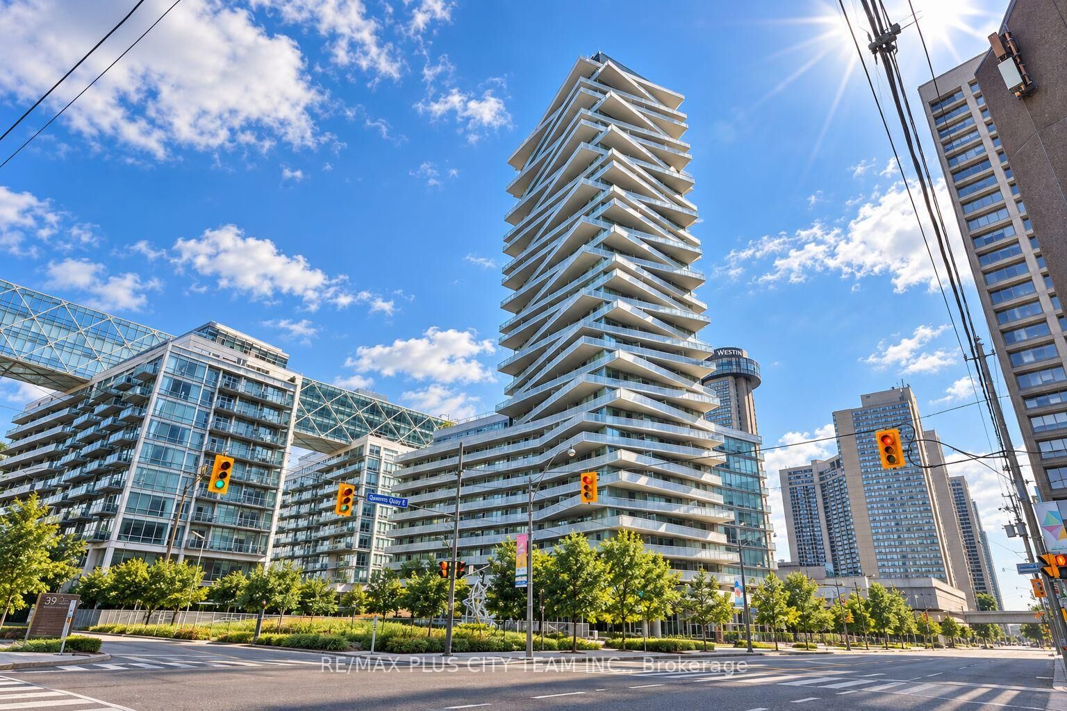 Property Photo:  15 Queens Quay E 619  ON M5E 0C5 