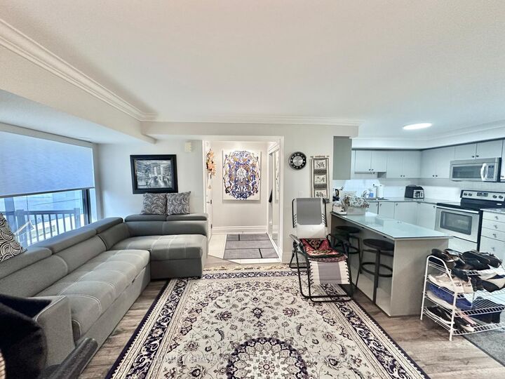 Property Photo: 138 Widdicombe Hill Boulevard 723 ON M9R 0A9