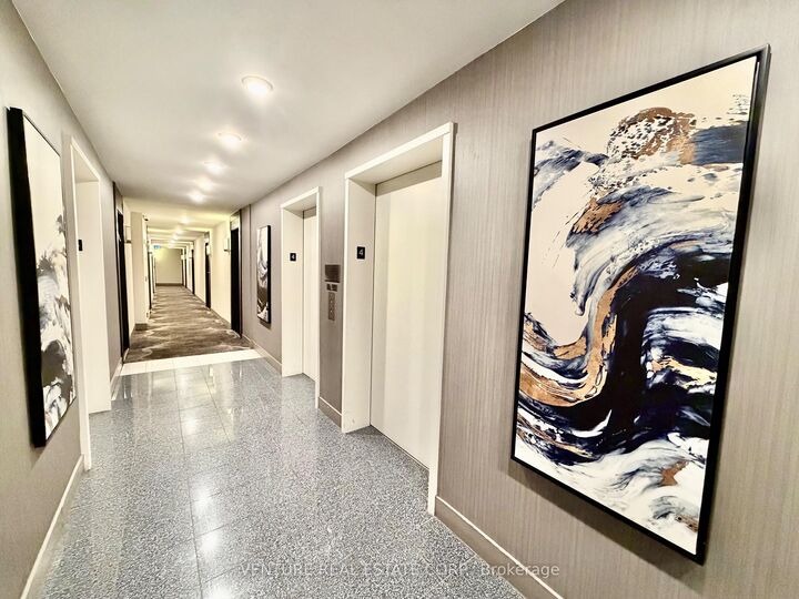 Property Photo:  250 Wellington Street W 431  ON M5V 3P6 