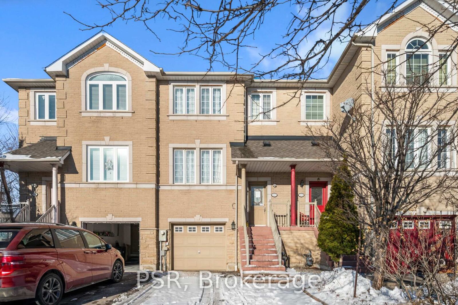 Property Photo: 17 Andrika Court ON L4Z 4E9