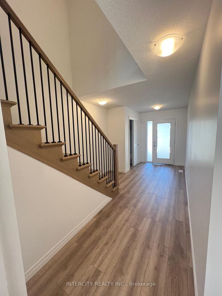 Property Photo: 81 Queensbrook Crescent ON N1R 5S3