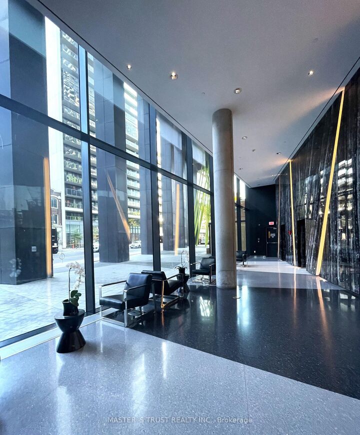Property Photo: 125 Peter Street 809 ON M5V 0M2