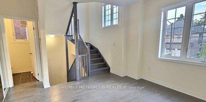 Property Photo: 31 Allegro Drive Main ON L6Y 6J9