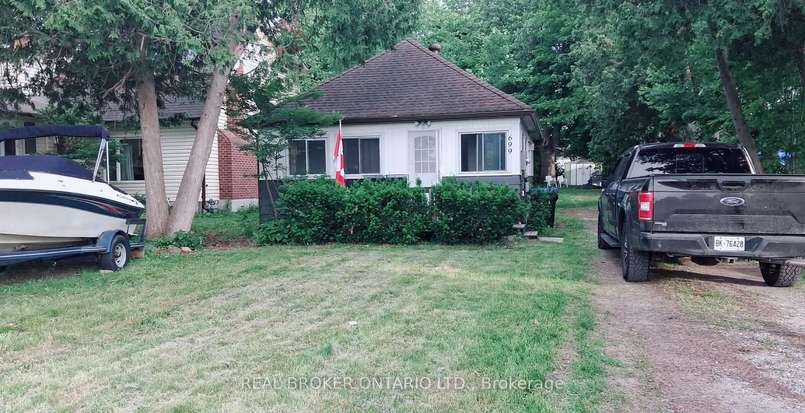 Property Photo:  699 Innisfil Beach Road  ON L9S 4E4 