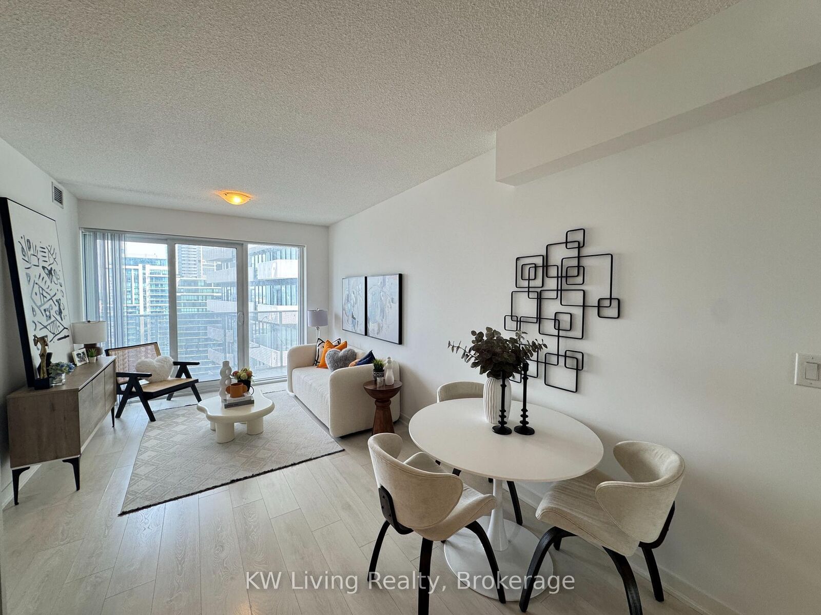 Property Photo:  100 Harbour Street 5006  ON M5J 0B5 