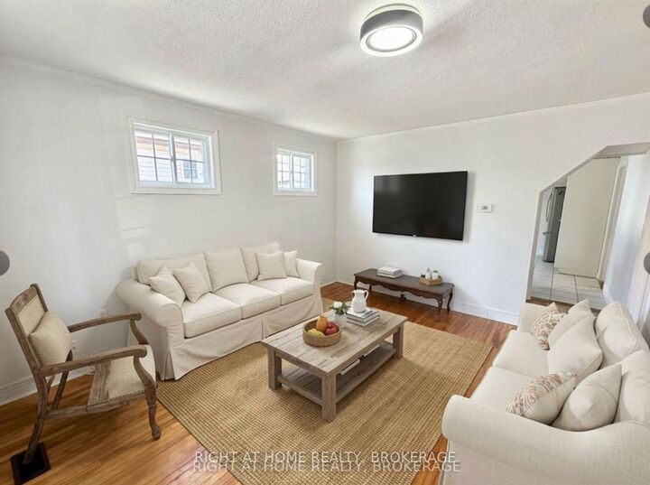 Property Photo: 44 Cumming Street ON L2S 1H9