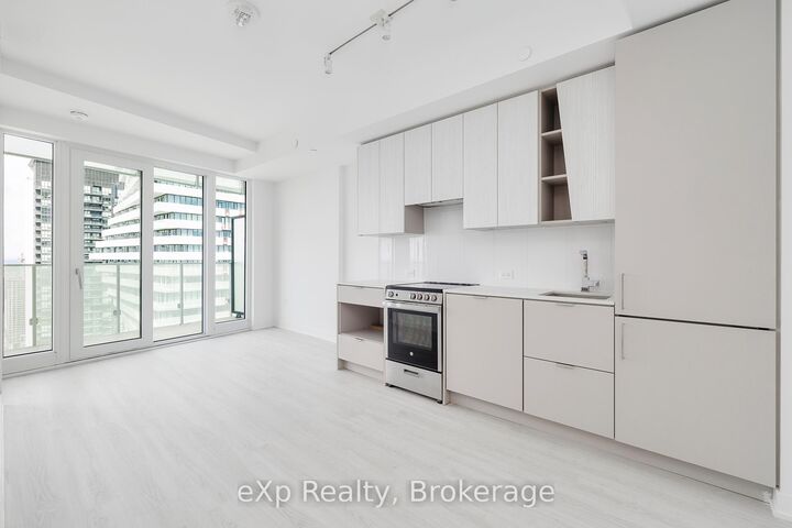 Property Photo:  3883 Quartz Road 3912  ON L5B 0M4 